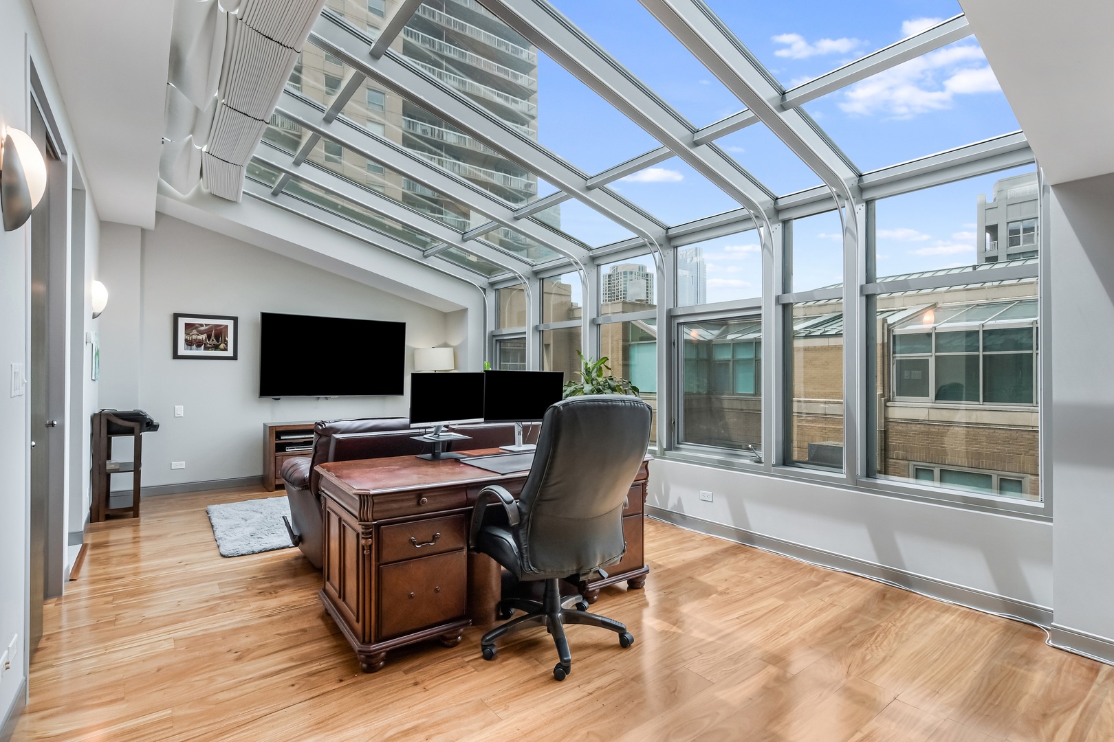 33 W Ontario Street Th5 Property Photo 33