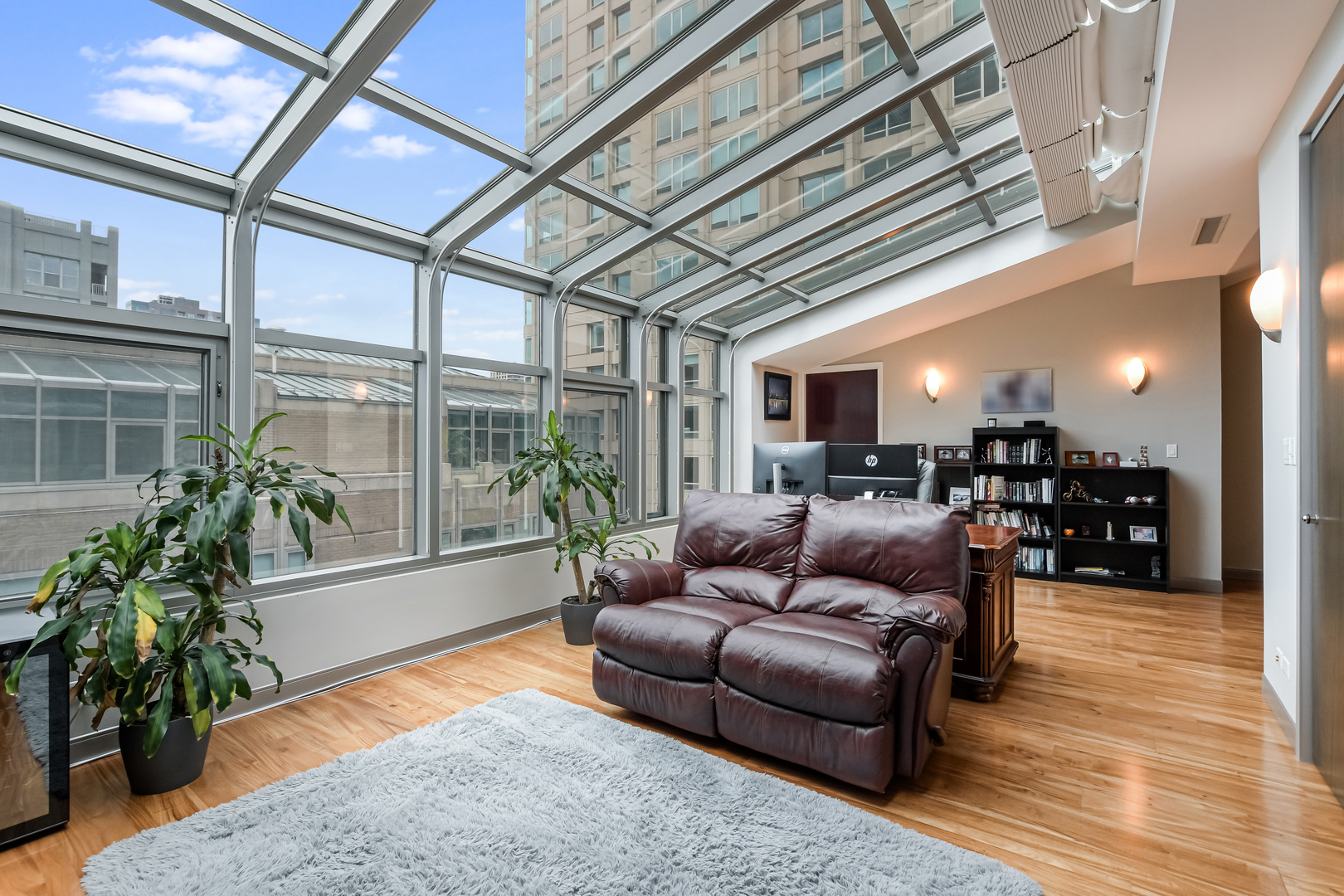 33 W Ontario Street Th5 Property Photo 34