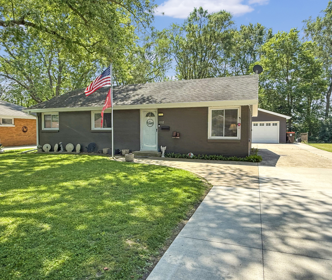 1112 Englewood Drive Property Photo 1