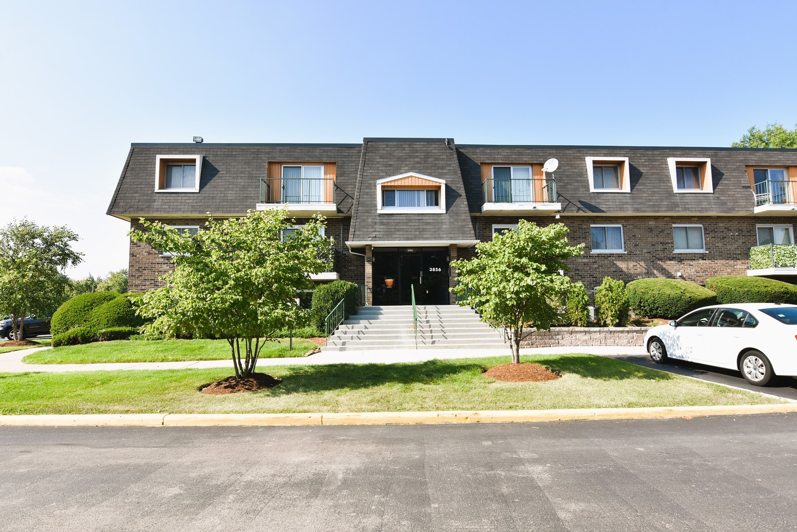 3856 S Parkway Drive 1E