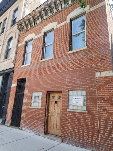 1137 S Western Avenue Property Photo 2