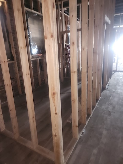 1137 S Western Avenue Property Photo 3
