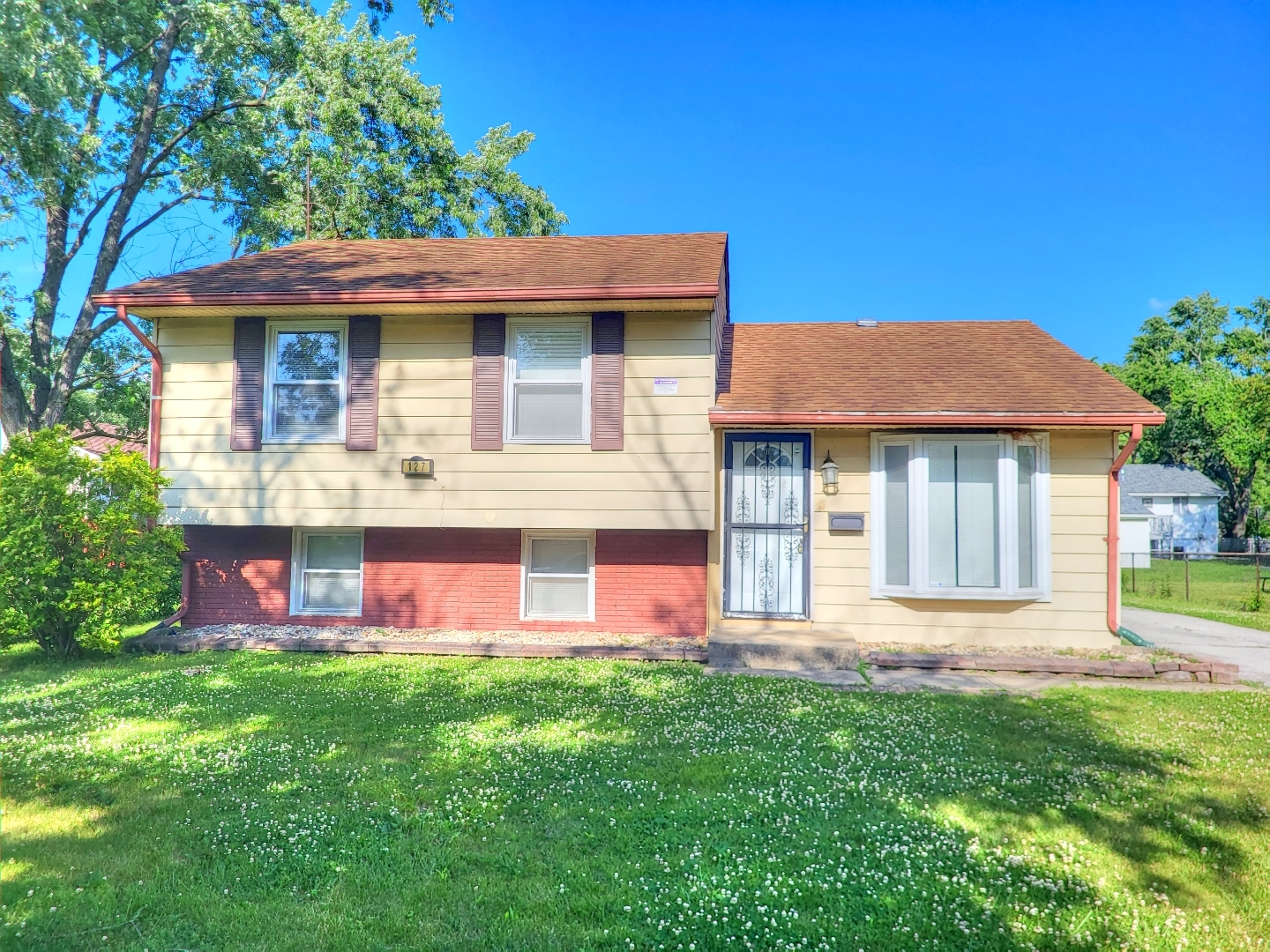 127 N Cedar Lane Property Photo 1