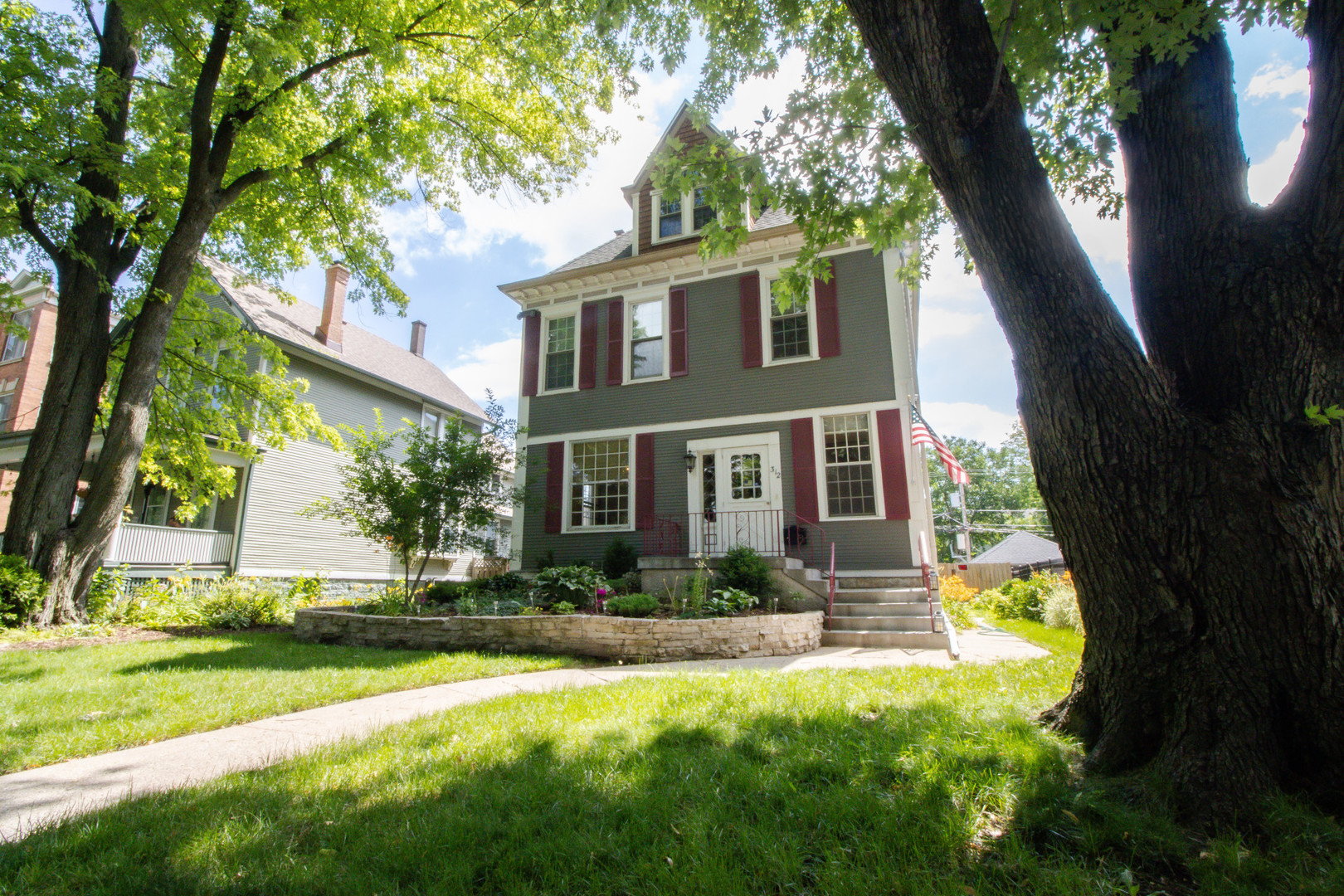 312 Home Avenue Property Photo 1