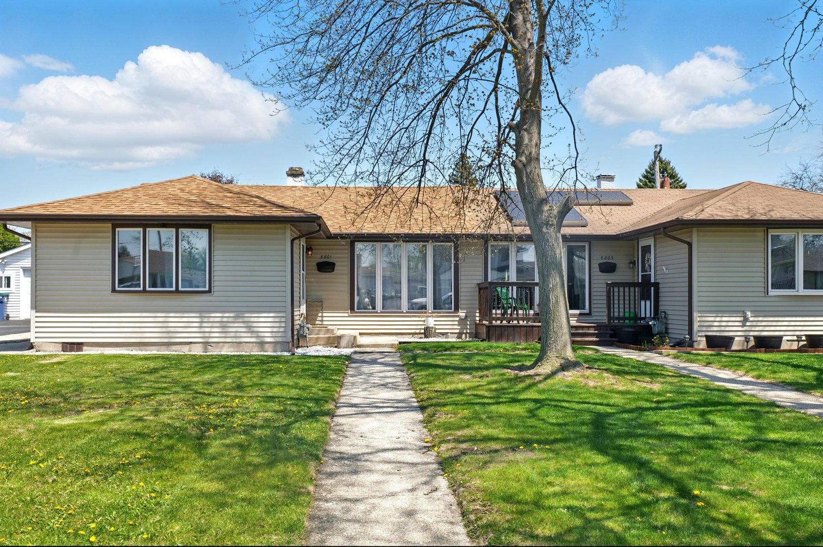 8801 S Kilbourn Avenue Property Photo 1