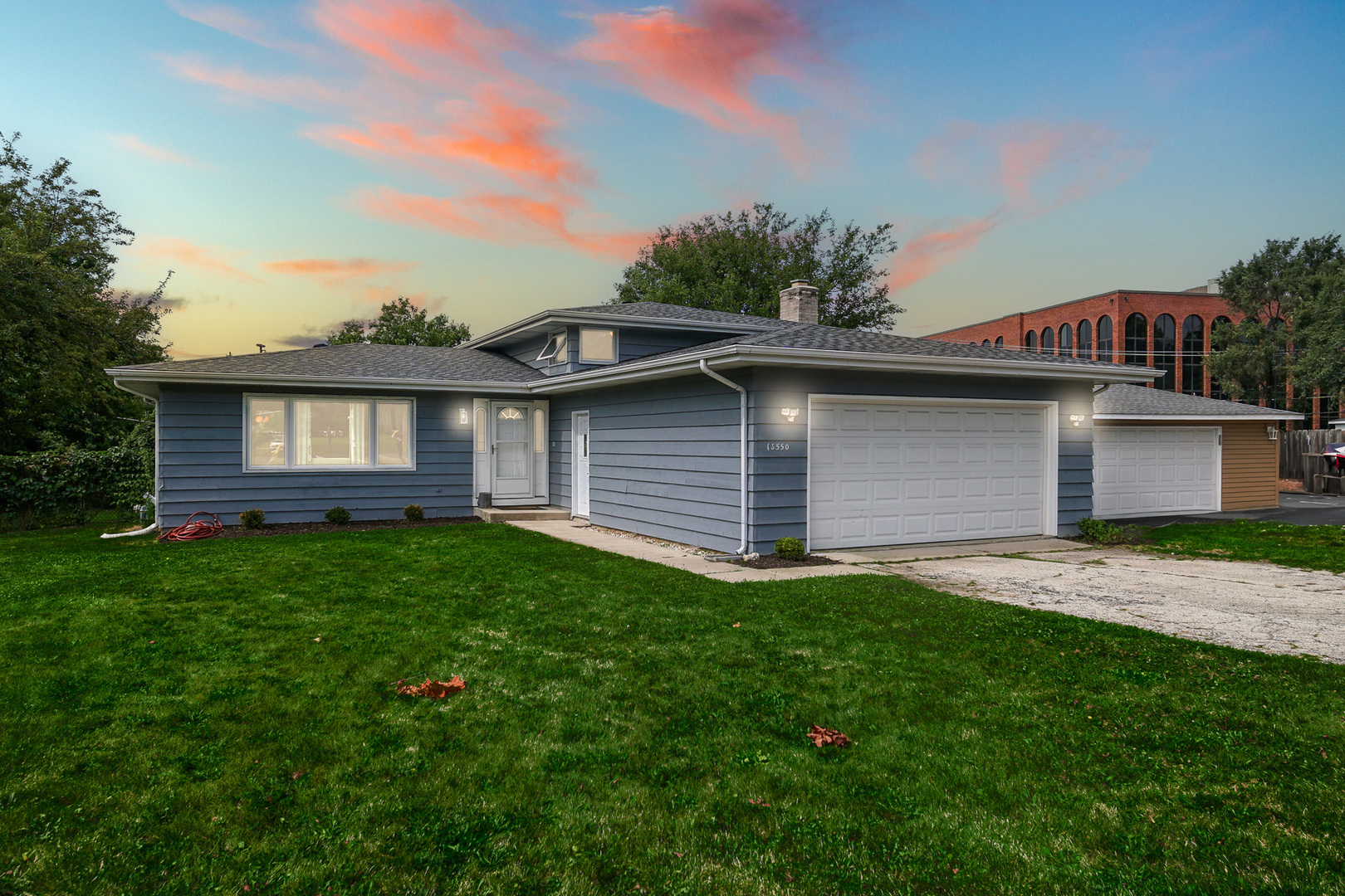1s550 Nimitz Road Property Photo 1