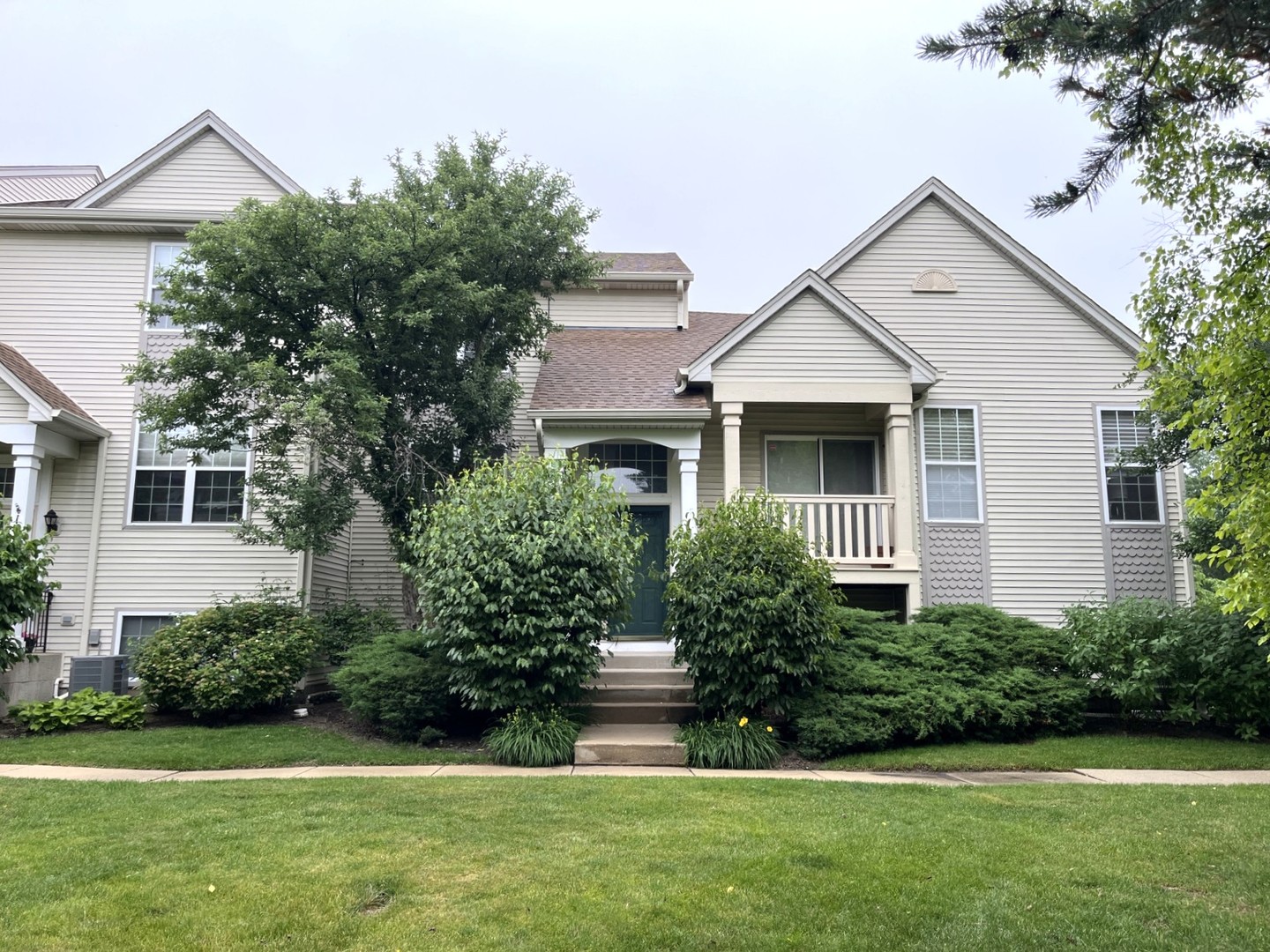 1542 Shelby Court Property Photo 1