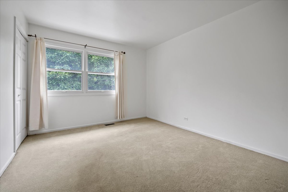 1n730 Macqueen Drive Property Photo 24
