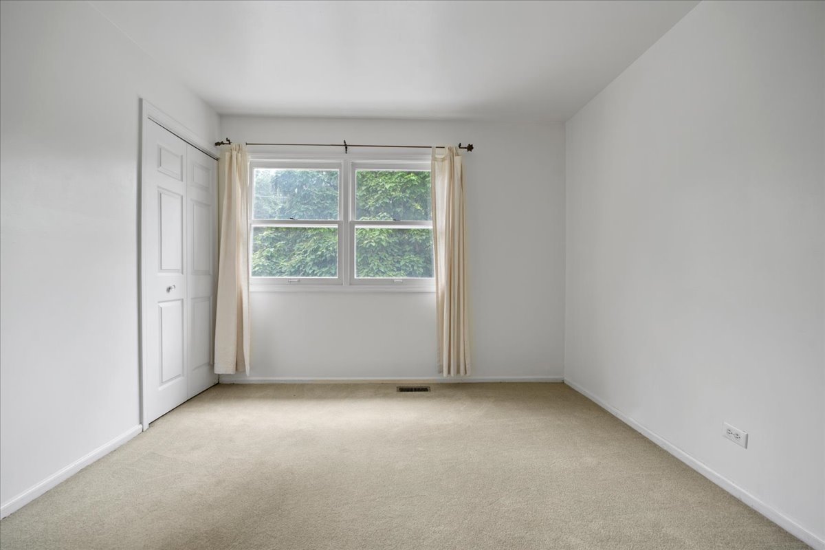 1n730 Macqueen Drive Property Photo 25