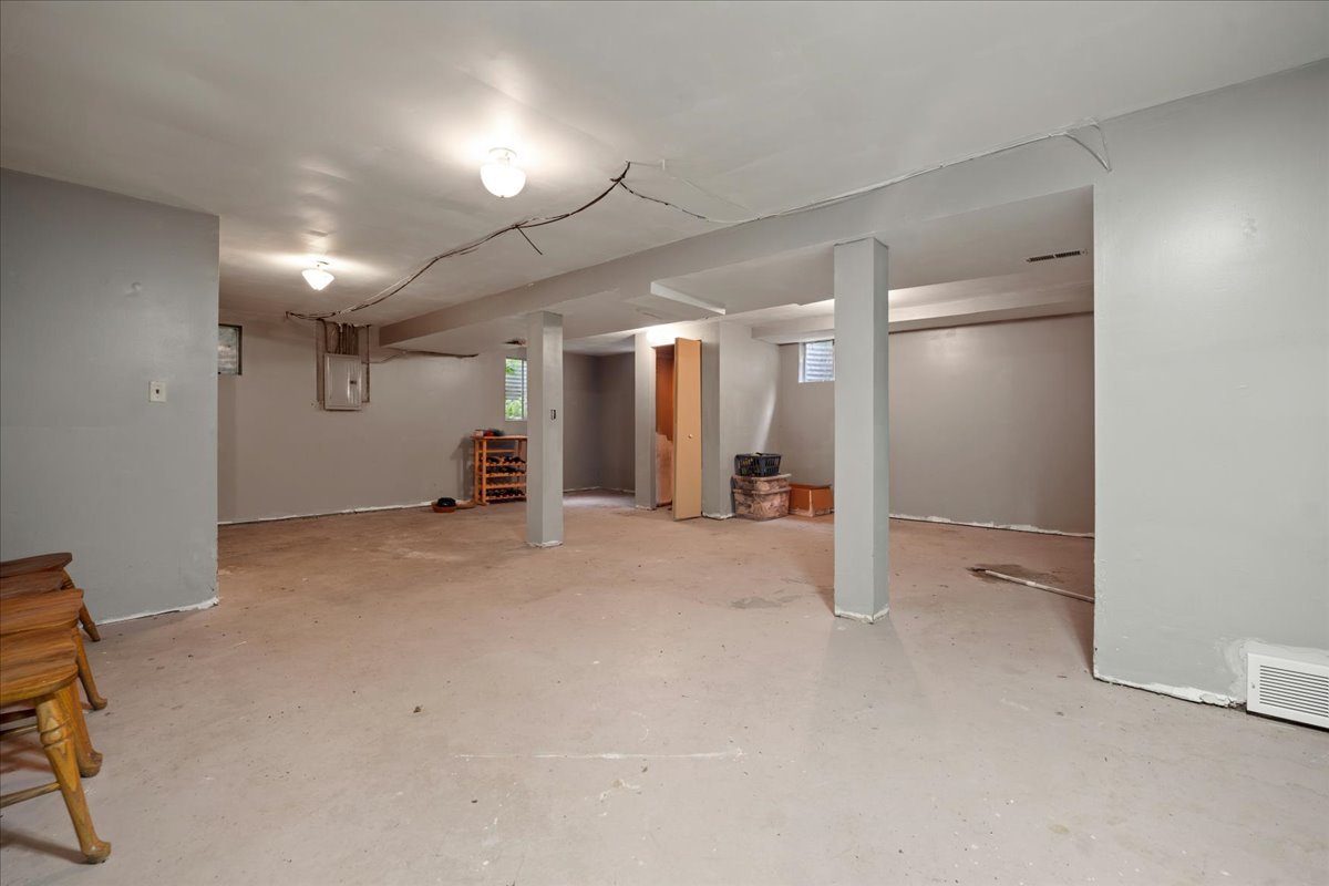1n730 Macqueen Drive Property Photo 26