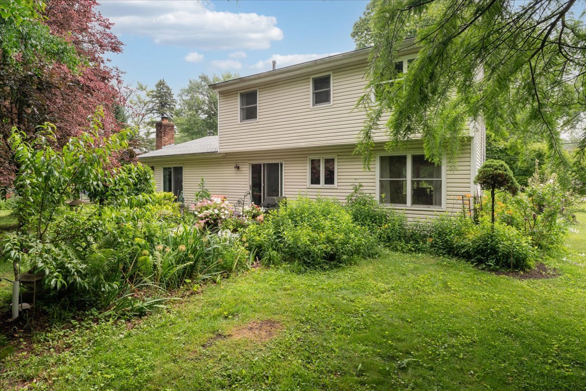 1n730 Macqueen Drive Property Photo 30