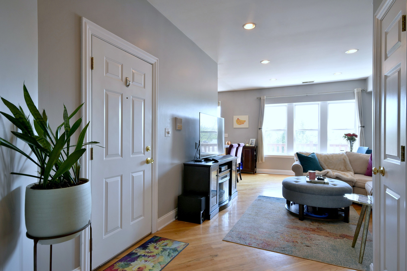 3249 W Cullom Avenue 3 Property Photo 4
