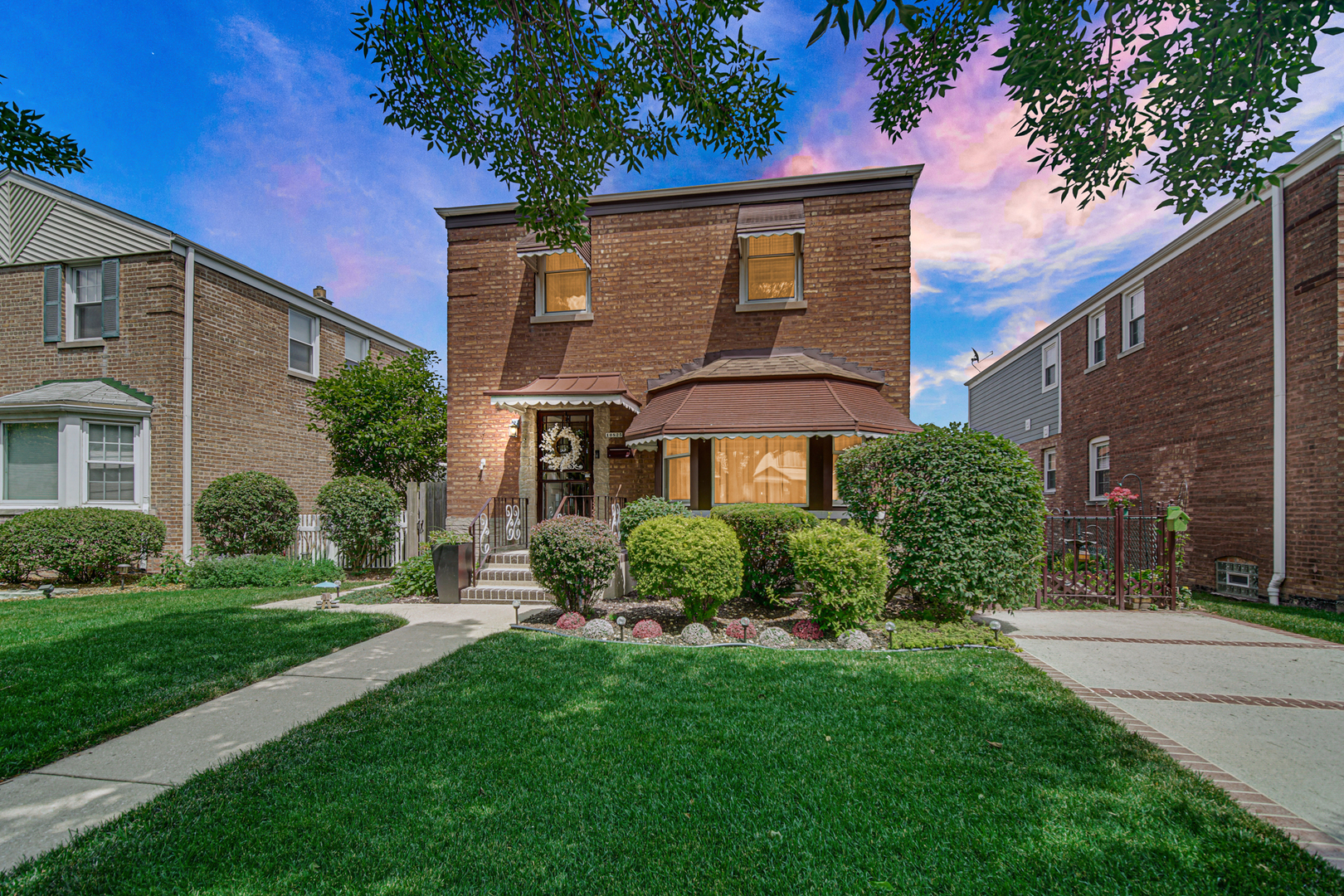 10825 S Ridgeway Avenue Property Photo 1