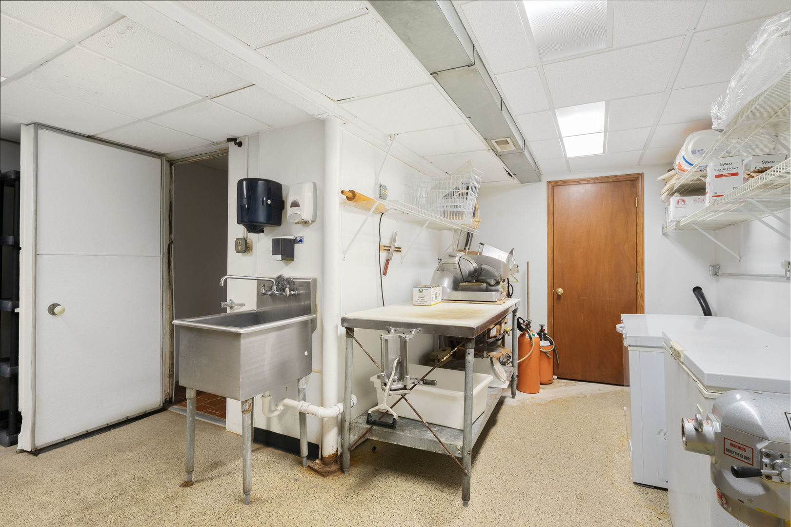 8116 Archer Avenue Property Photo 16