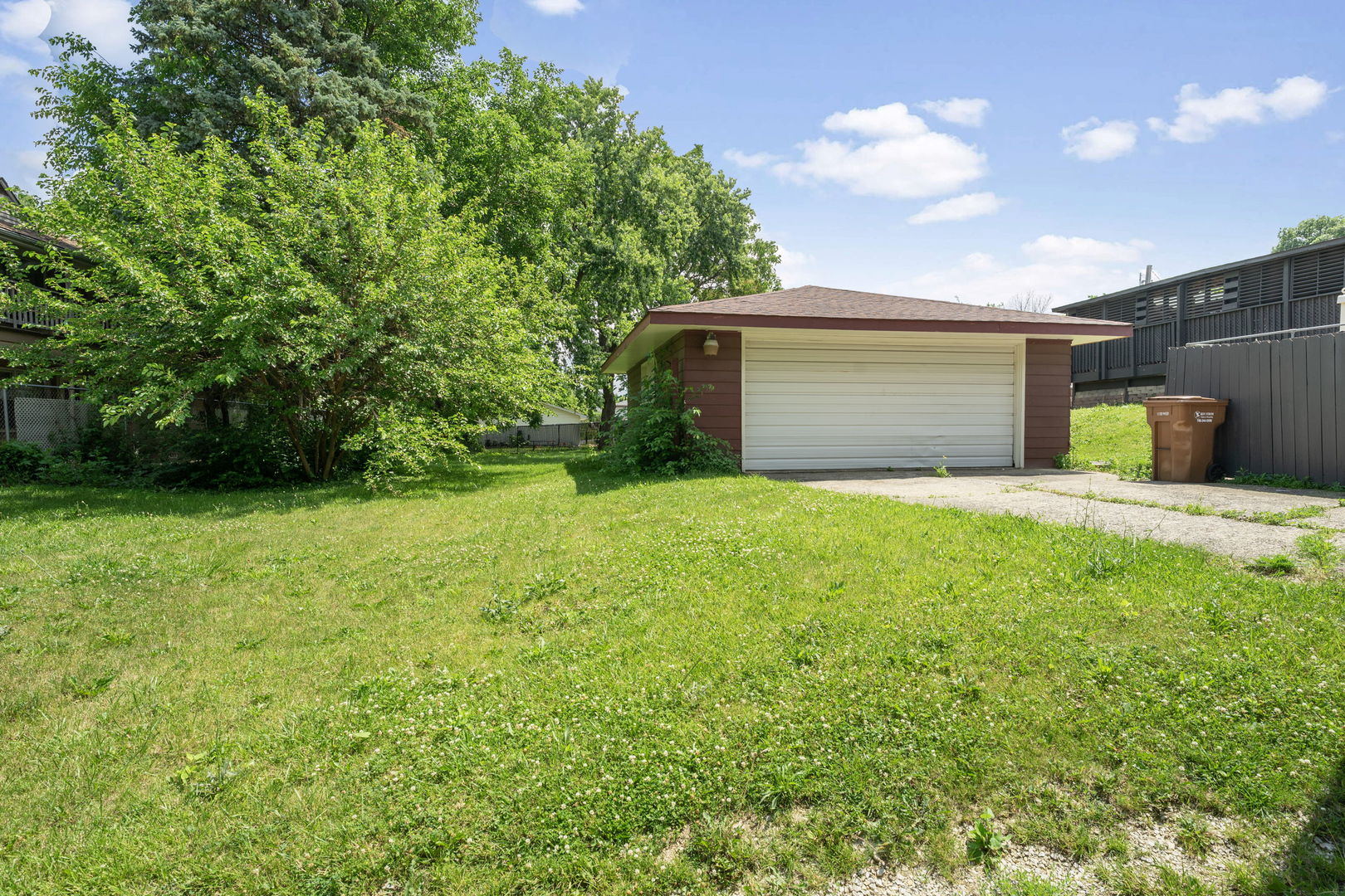 8116 Archer Avenue Property Photo 29
