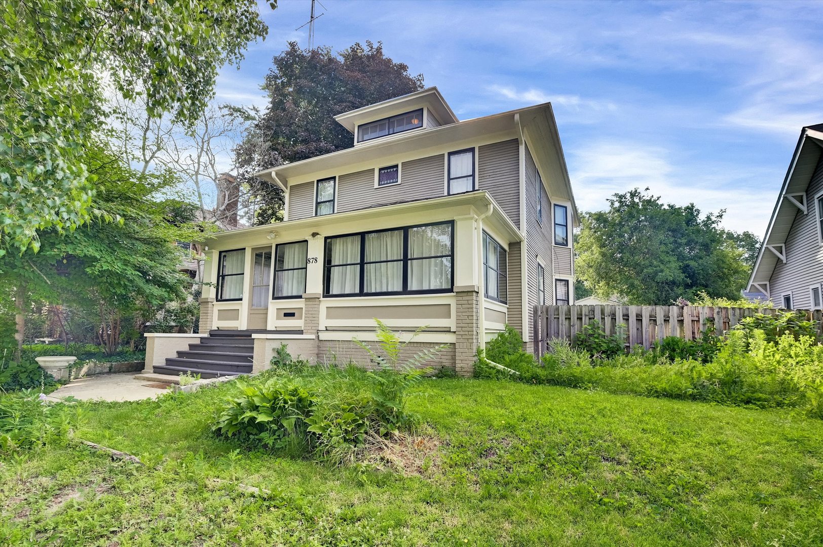 878 S Wildwood Avenue Property Photo 1