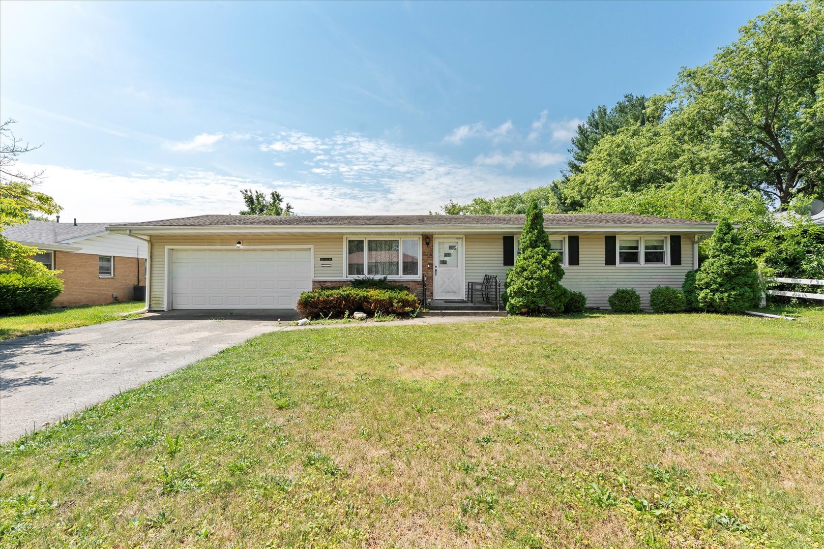 1356 Briarcliff Drive Property Photo 2