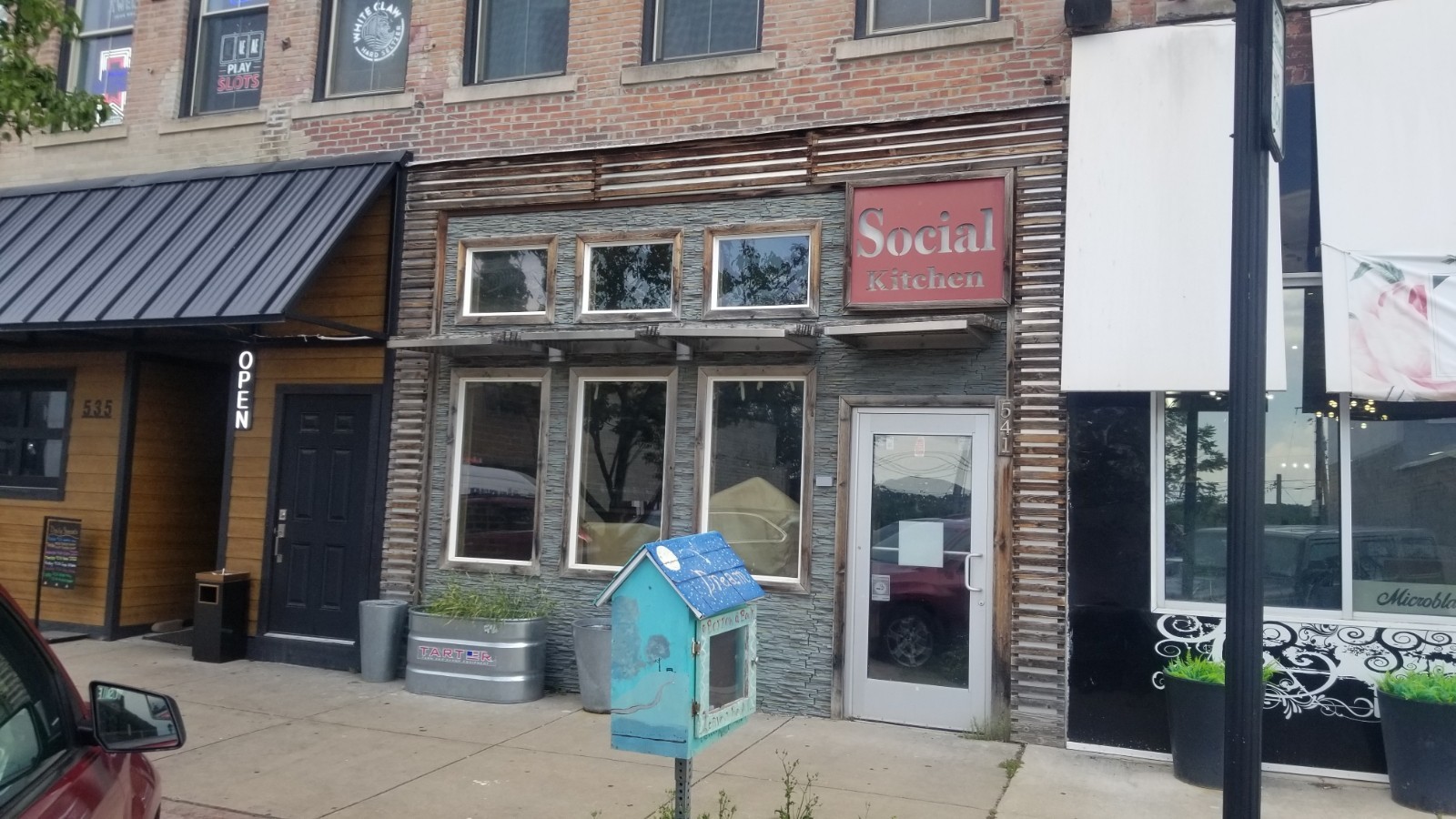 541 1st Street Property Photo 1