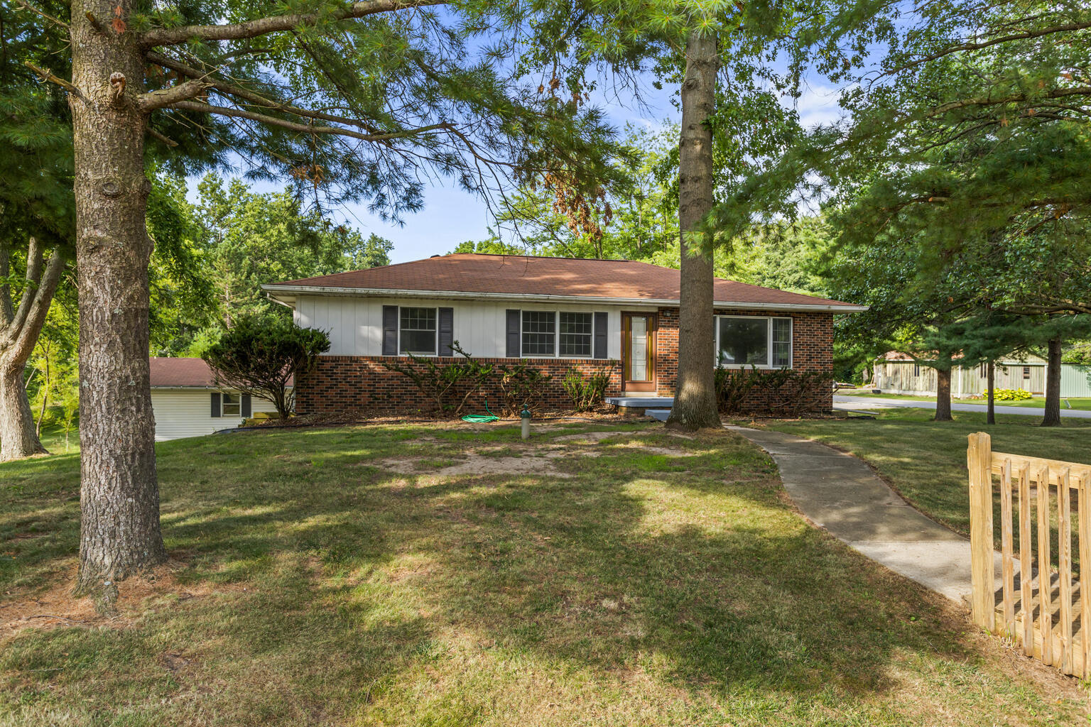 5619 Arrow Head Court Property Photo 1