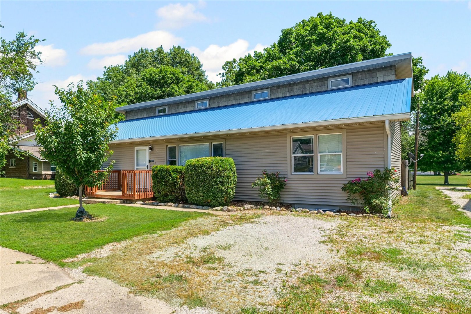 501 N Center Street Property Photo 4