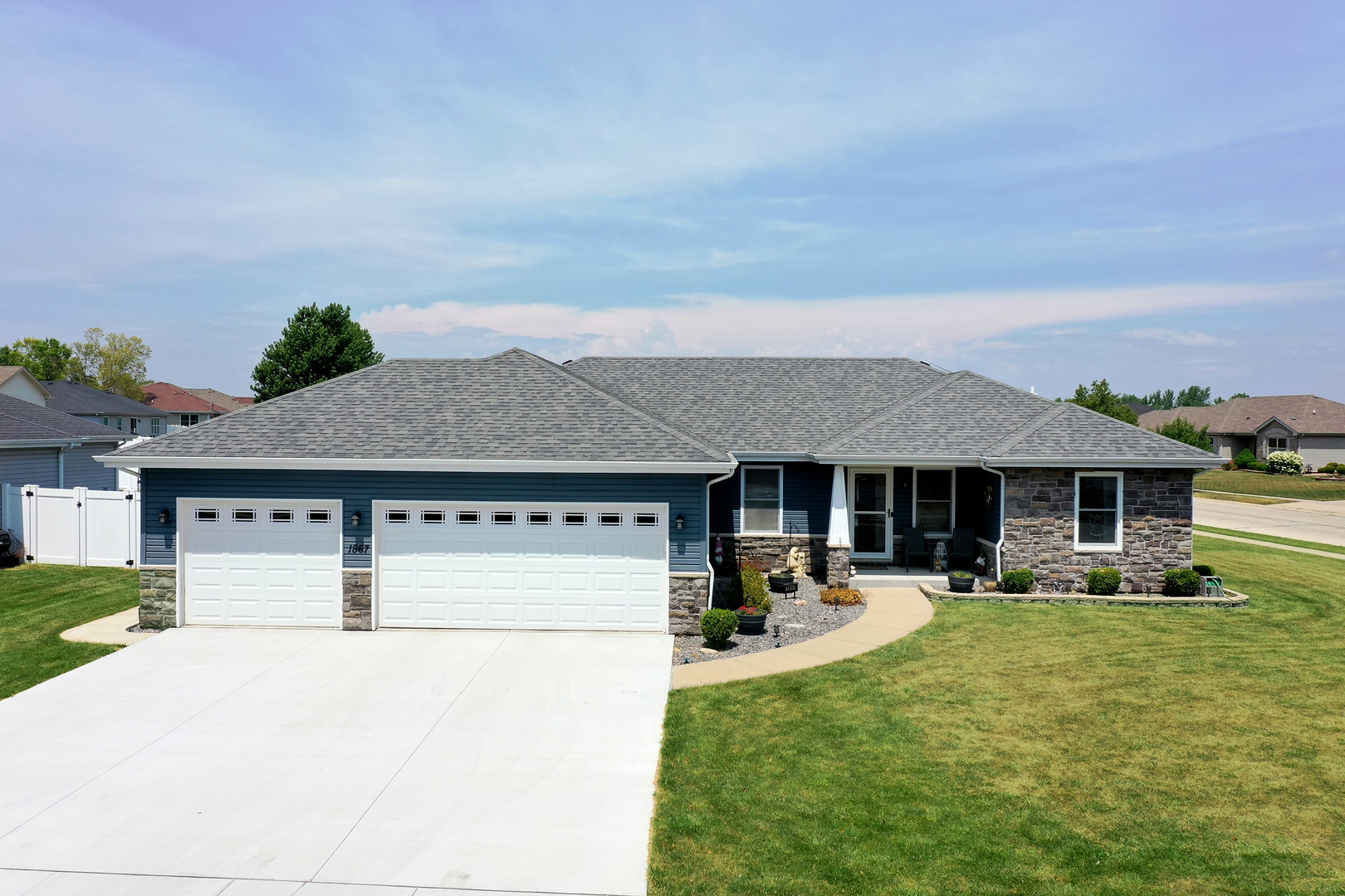 1867 Robert Drive Property Photo 1