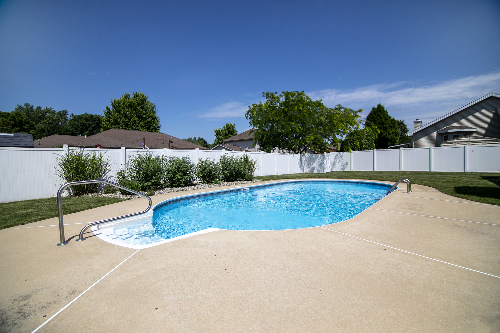 549 Beach Avenue Property Photo 2