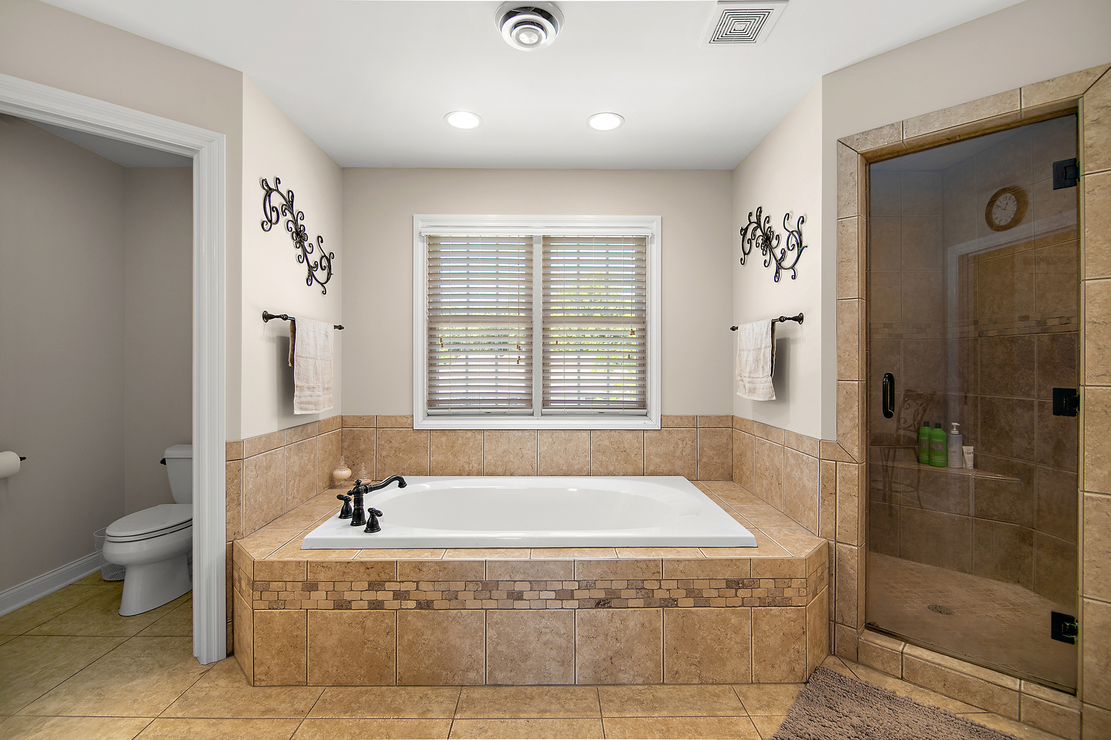 549 Beach Avenue Property Photo 14