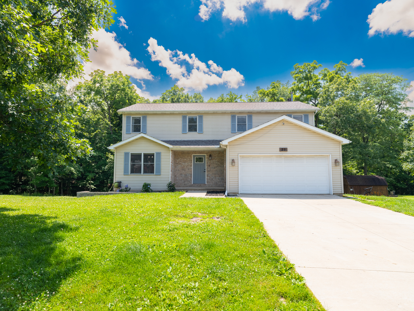 25 Greenbriar Road Property Photo 1