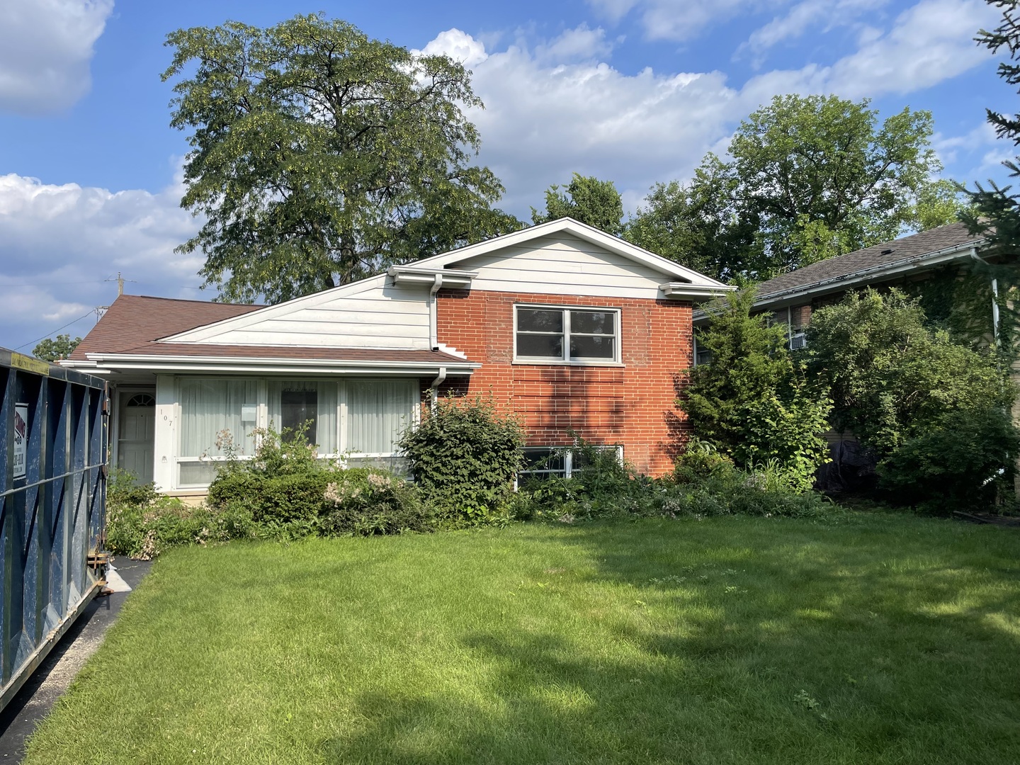 107 S Poplar Avenue Property Photo 1