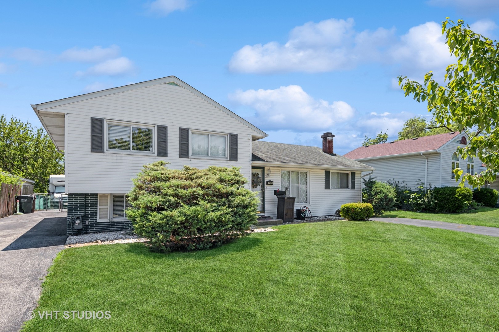 202 E Rose Street Property Photo 1