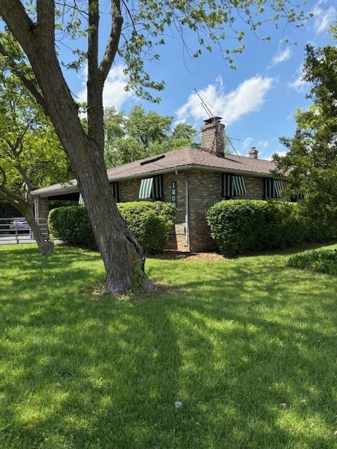 1200 N Green Bay Road Property Photo 2
