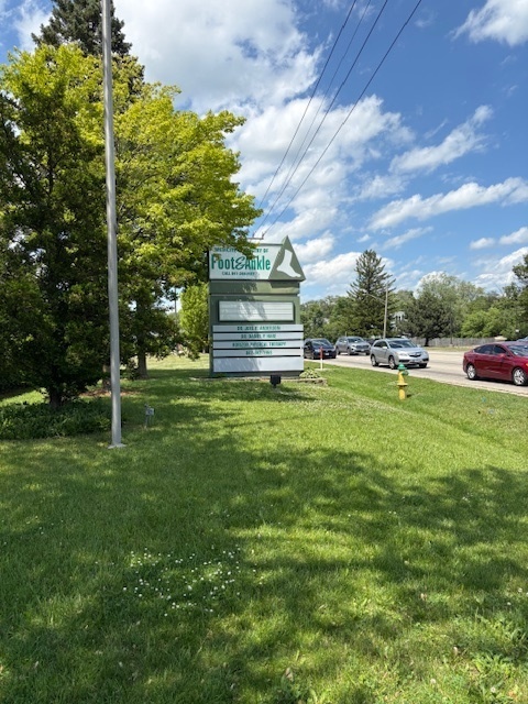 1200 N Green Bay Road Property Photo 3