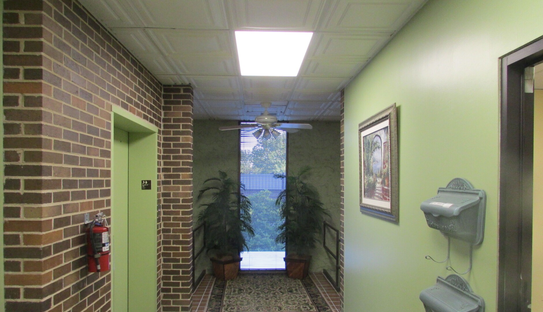 11952 S Harlem Avenue Property Photo 3