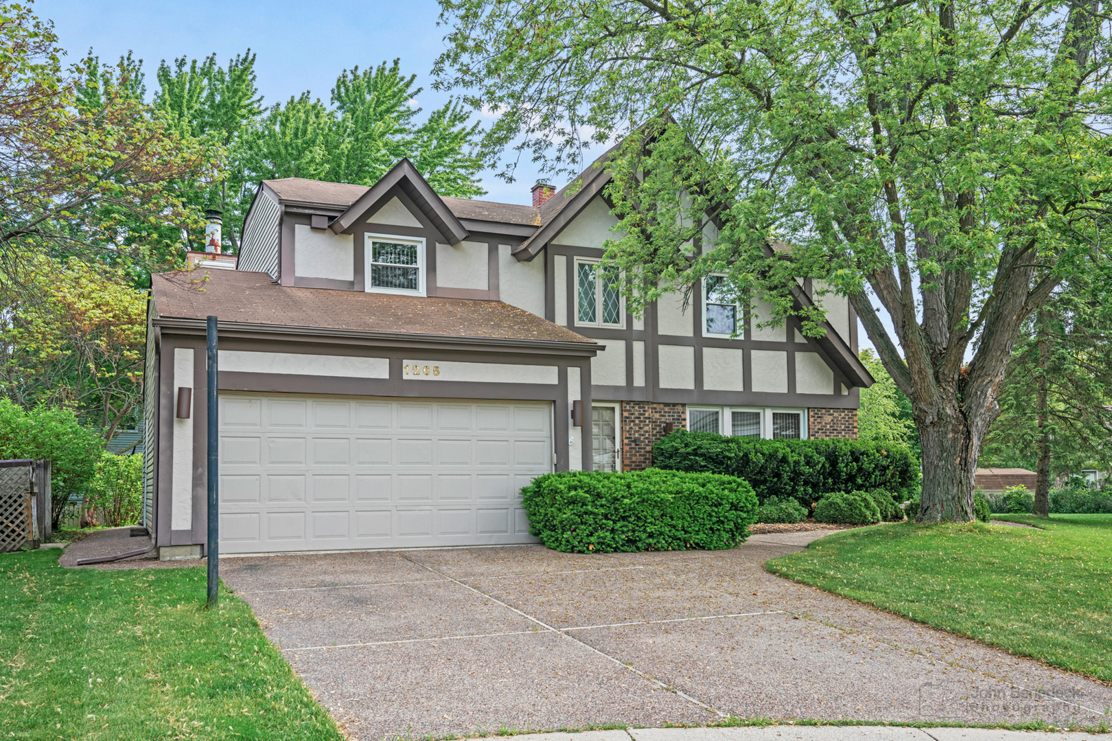 1265 Devonshire Road Property Photo 1