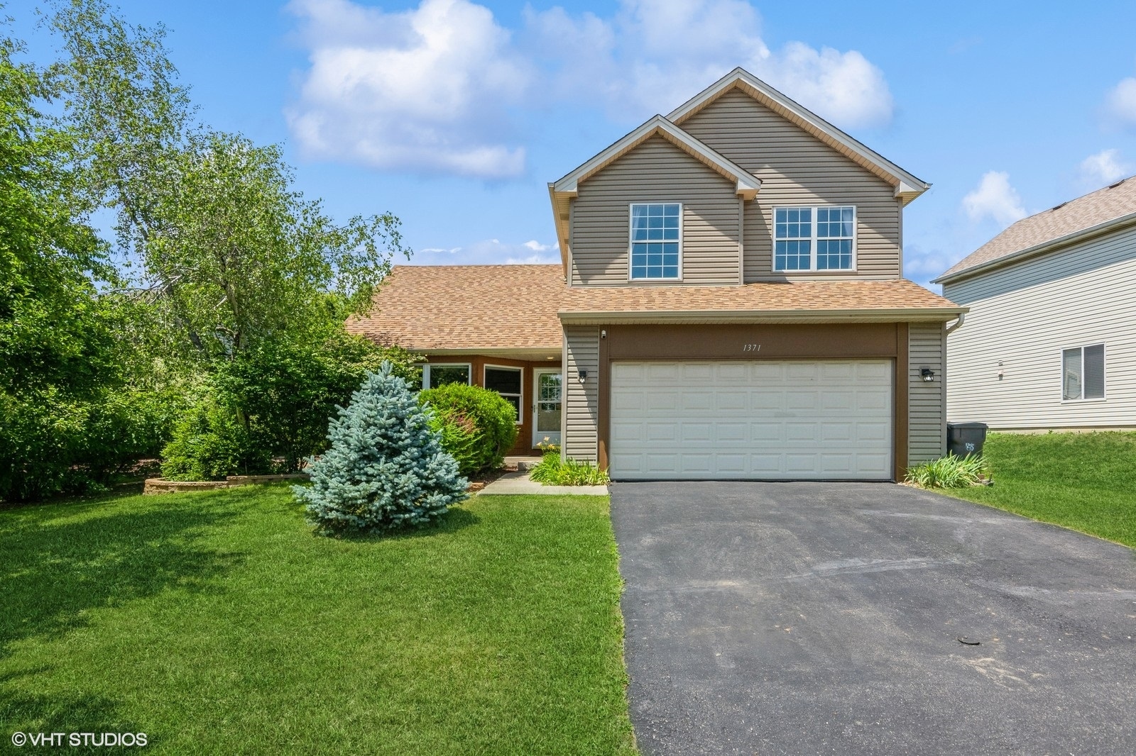 1371 Longford Circle Property Photo 1