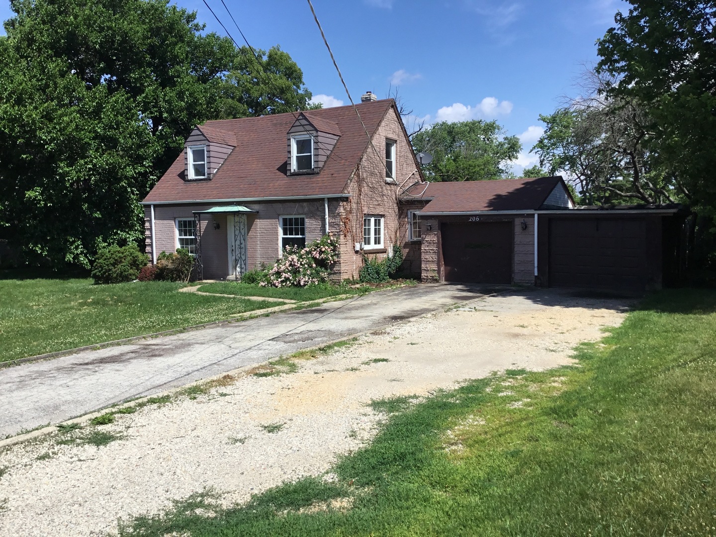 206 E Camp Mcdonald Road Property Photo 1