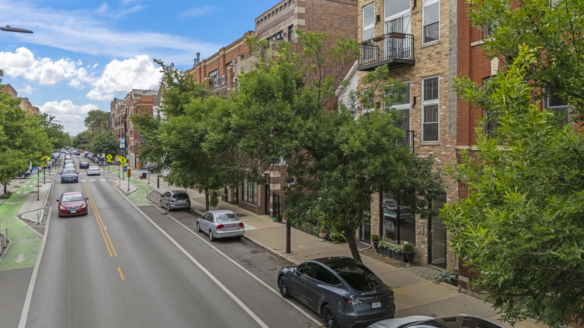 2117 W Belmont Avenue Property Photo 4