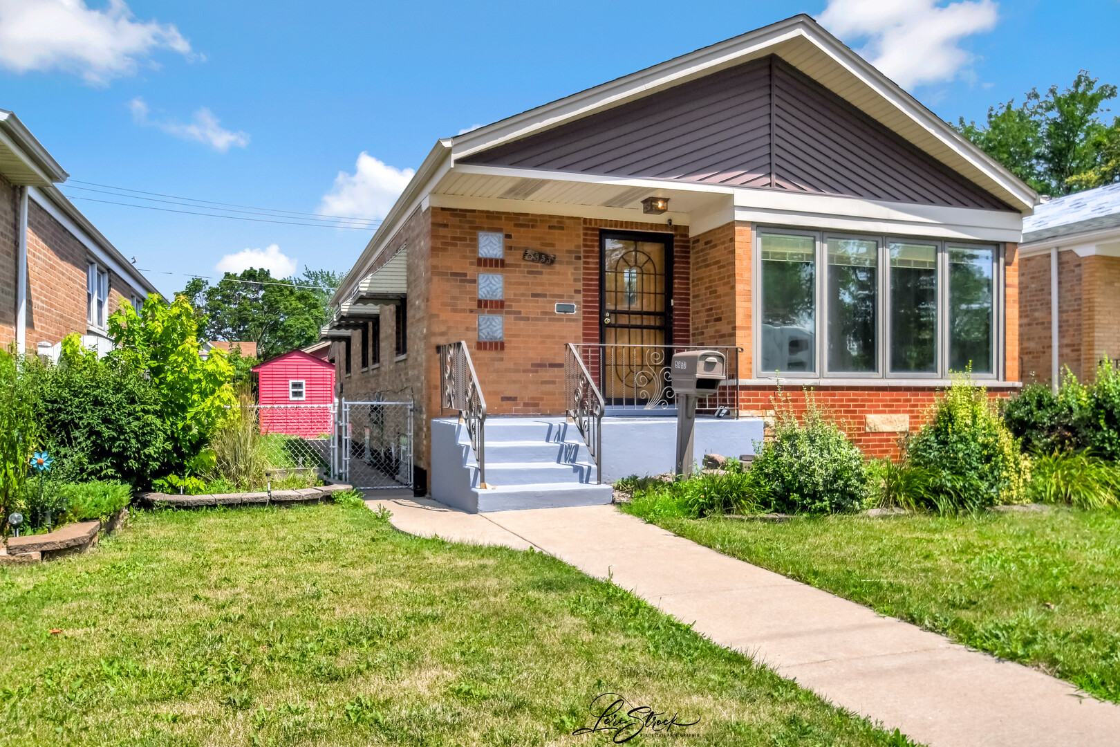 5853 S Narragansett Avenue Property Photo 1