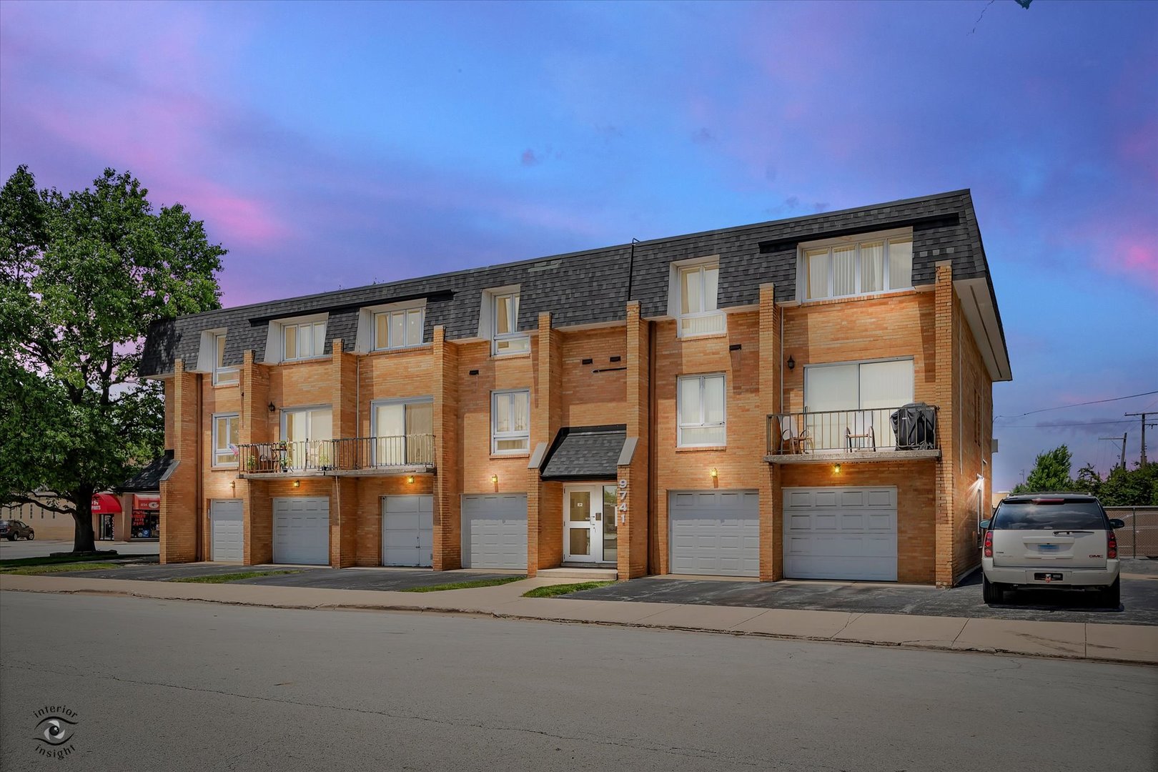 9741 S Cicero Avenue 1a Property Photo 1