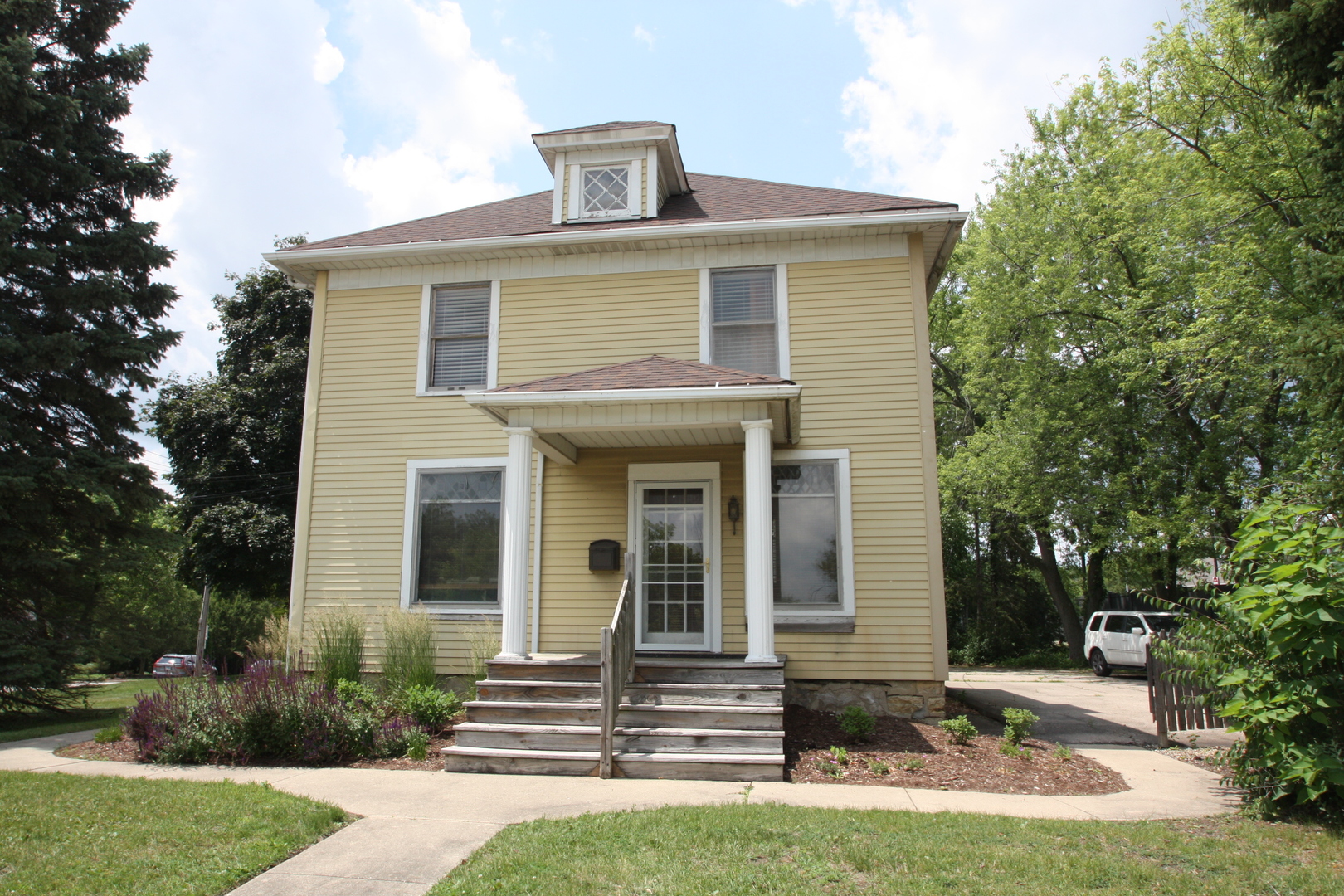 610 S 3rd Street Property Photo 11