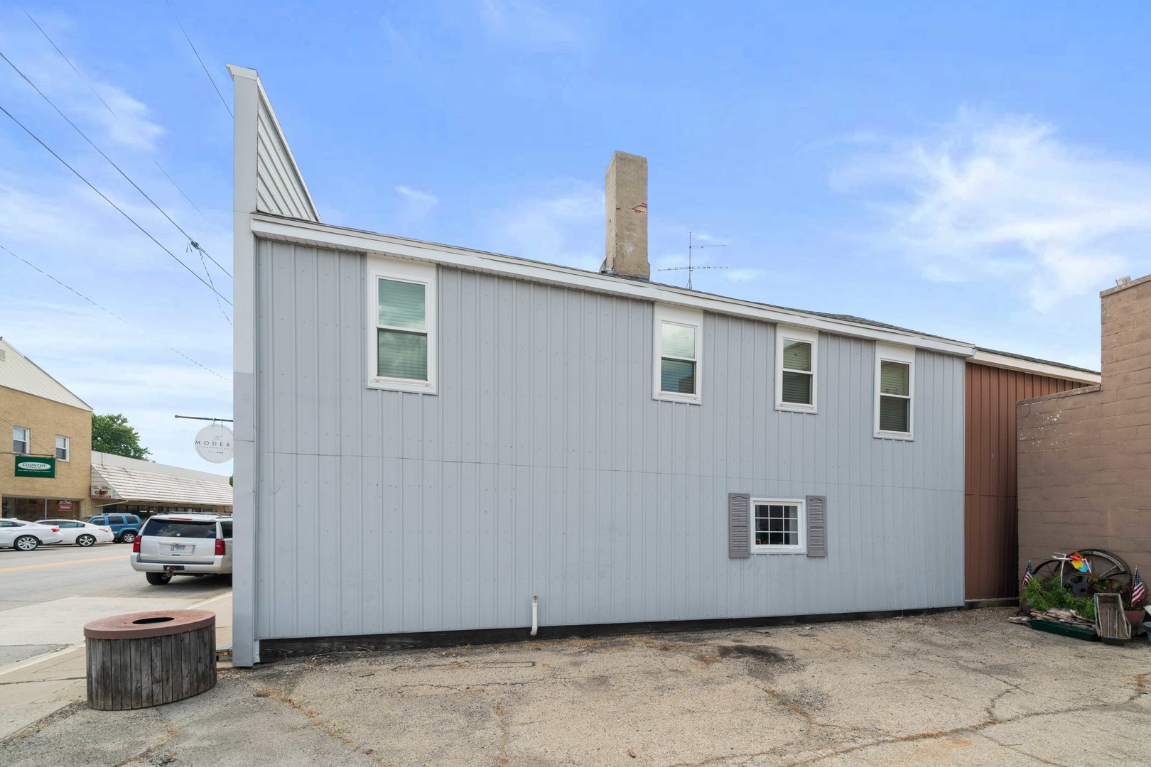 316 Chicago Road Property Photo 2