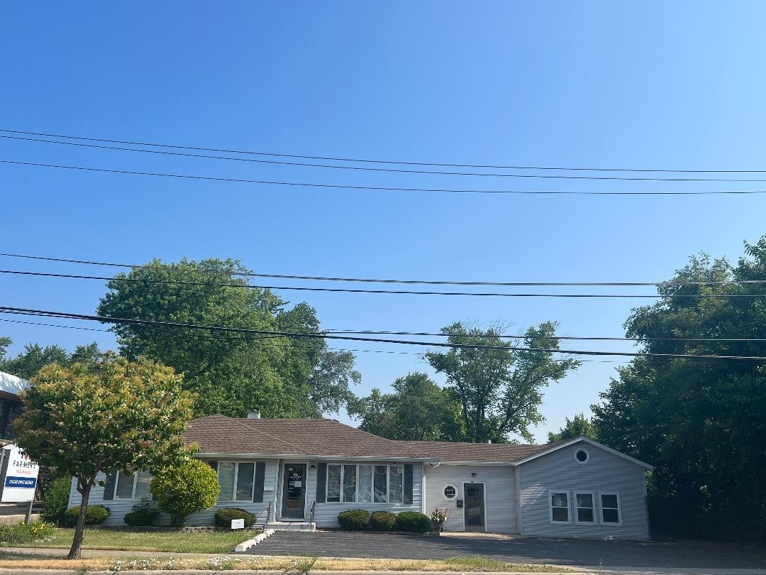 7836 W 103 Street Property Photo 1