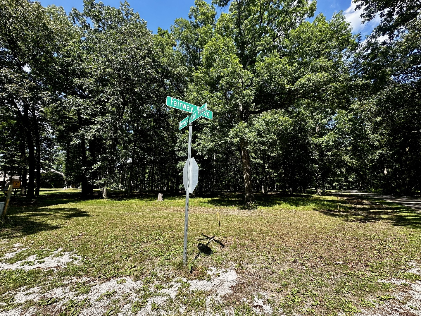220 Beyers Lake Est Property Photo 3