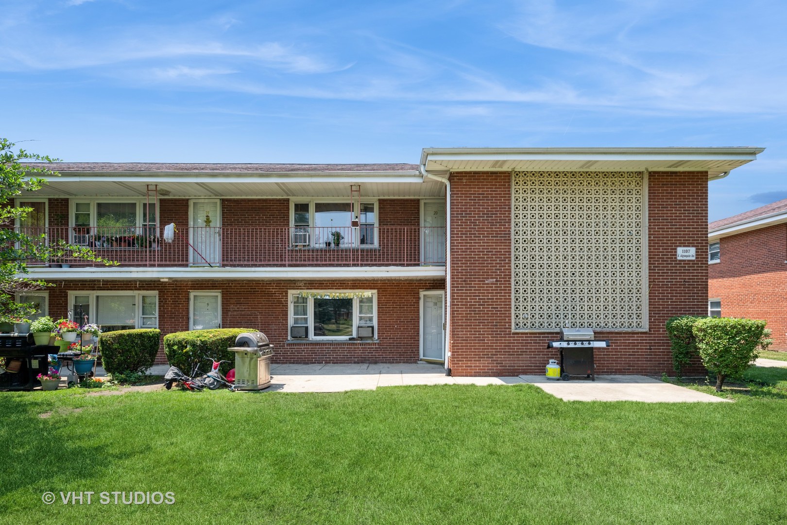 1107 E Algonquin Road 19 Property Photo 1