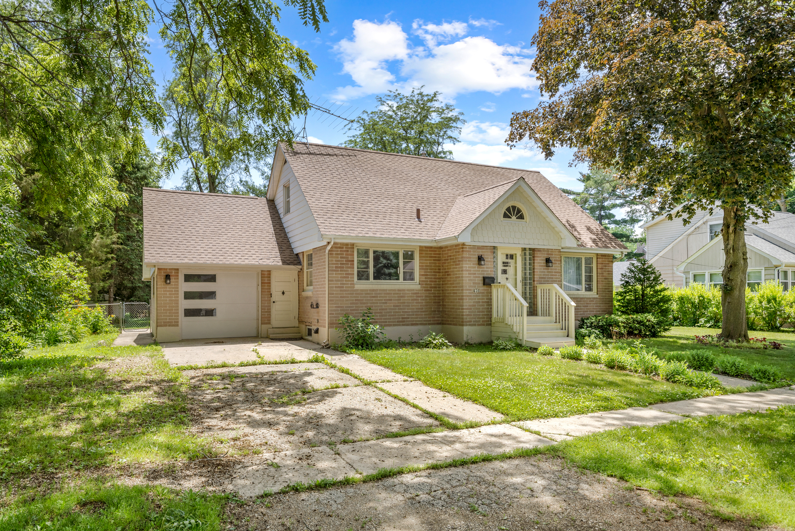 635 E Prairie Street Property Photo 1