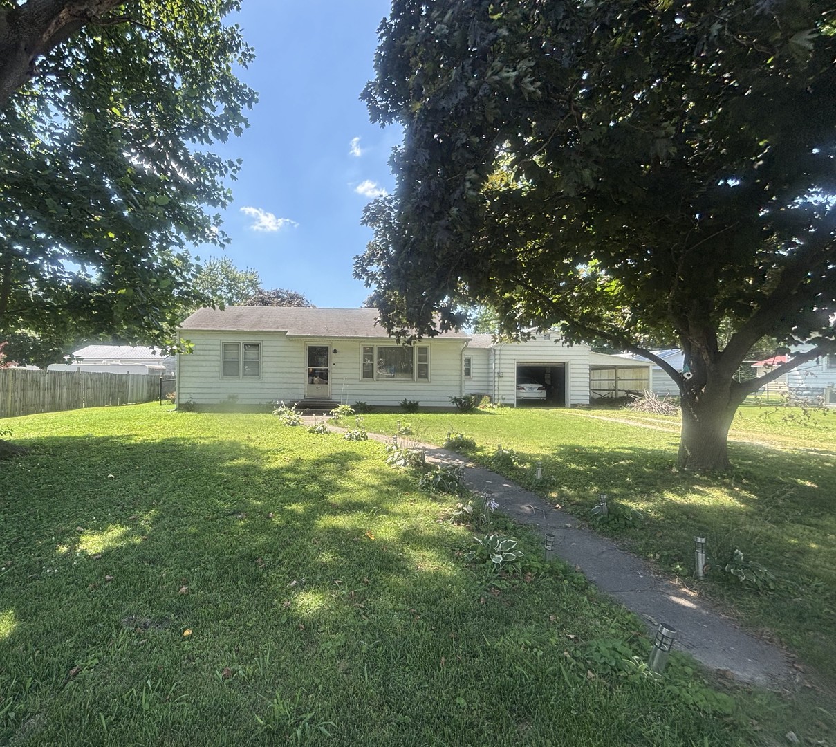 1005 N MAIN Street