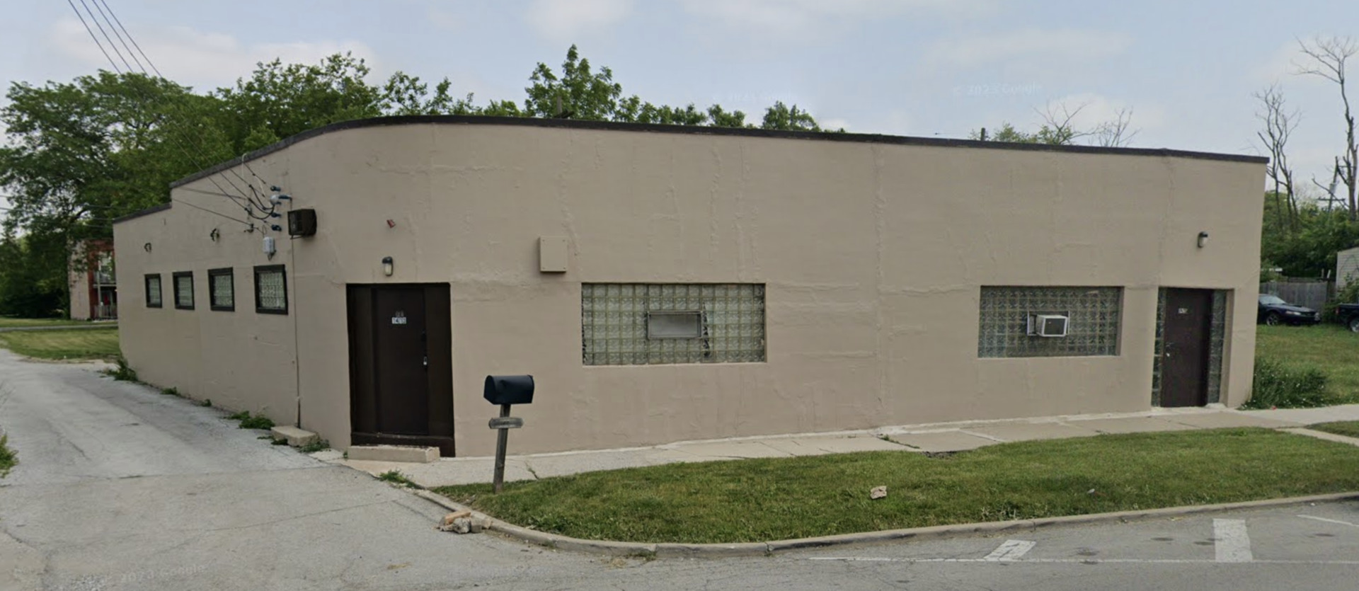 1413 E End Avenue Property Photo 1