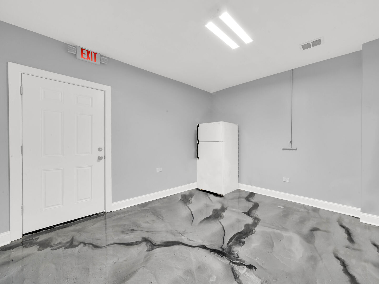 5242 S Damen Avenue Property Photo 6