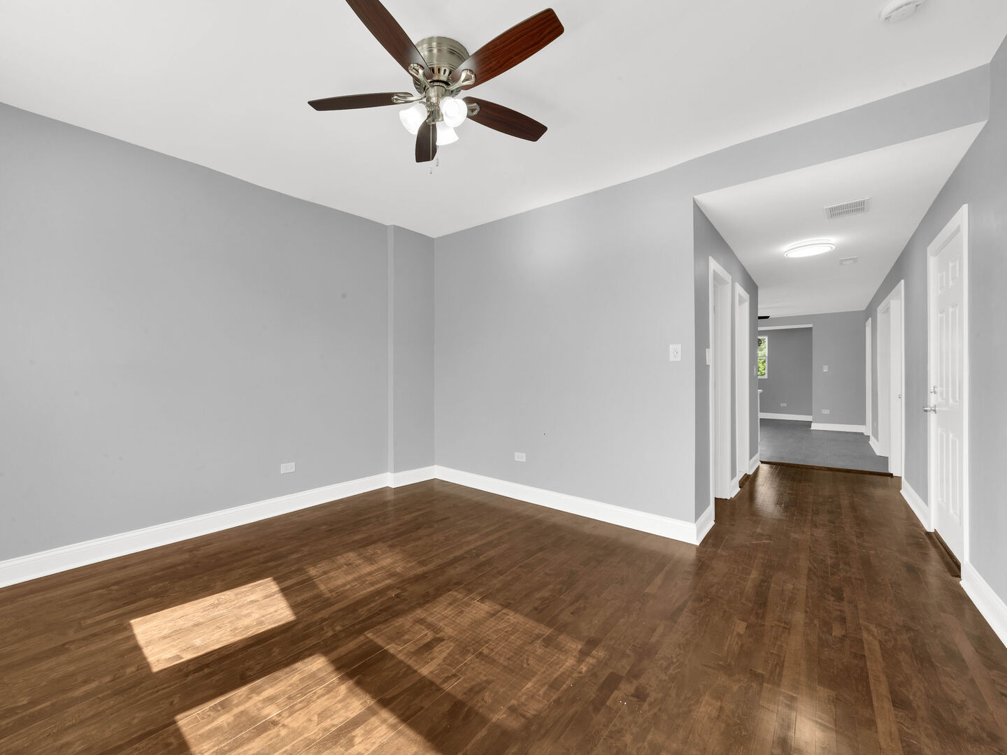 5242 S Damen Avenue Property Photo 10