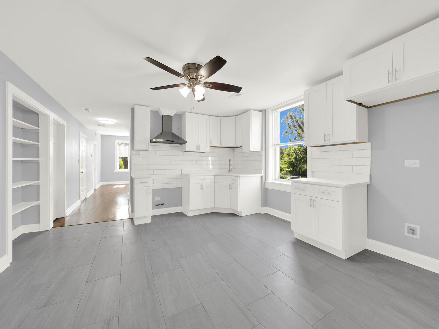 5242 S Damen Avenue Property Photo 17